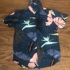 Rio Beach top blue leaves shirt short sleeve boys size 12, great condition